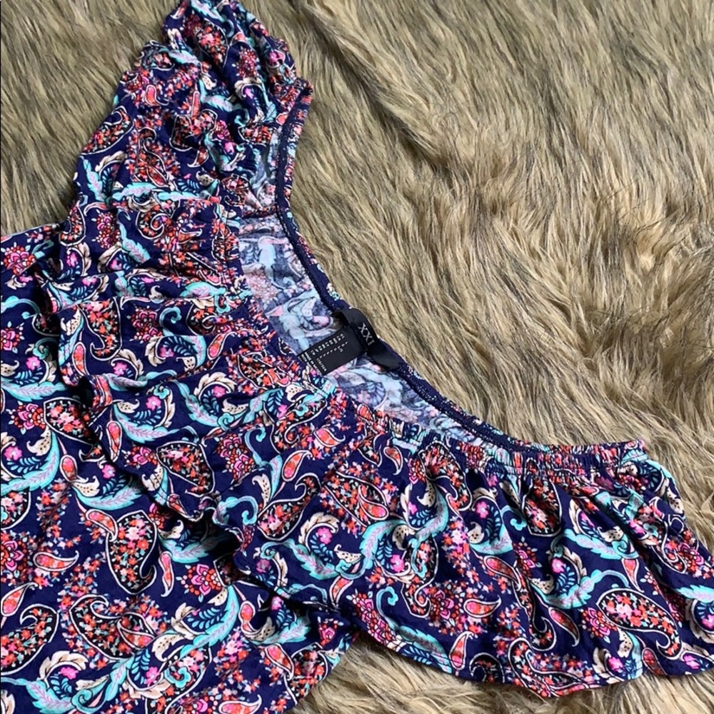Springtime Off The Shoulder Top🌸 - Picture 2 of 8